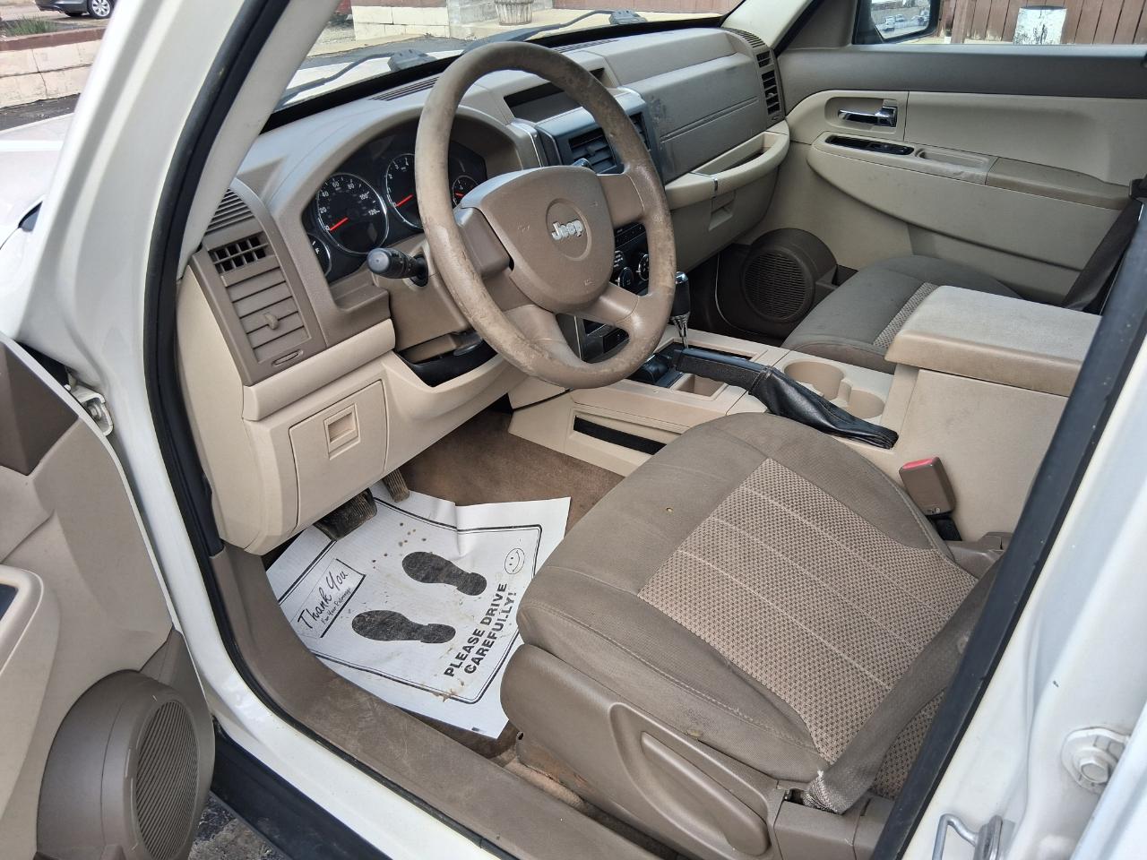 Jeep Liberty Sport 4WD 2010