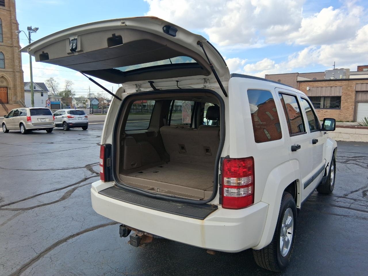 Jeep Liberty Sport 4WD 2010