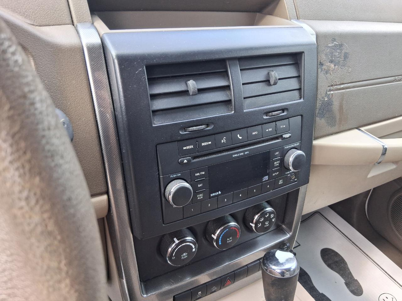 Jeep Liberty Sport 4WD 2010