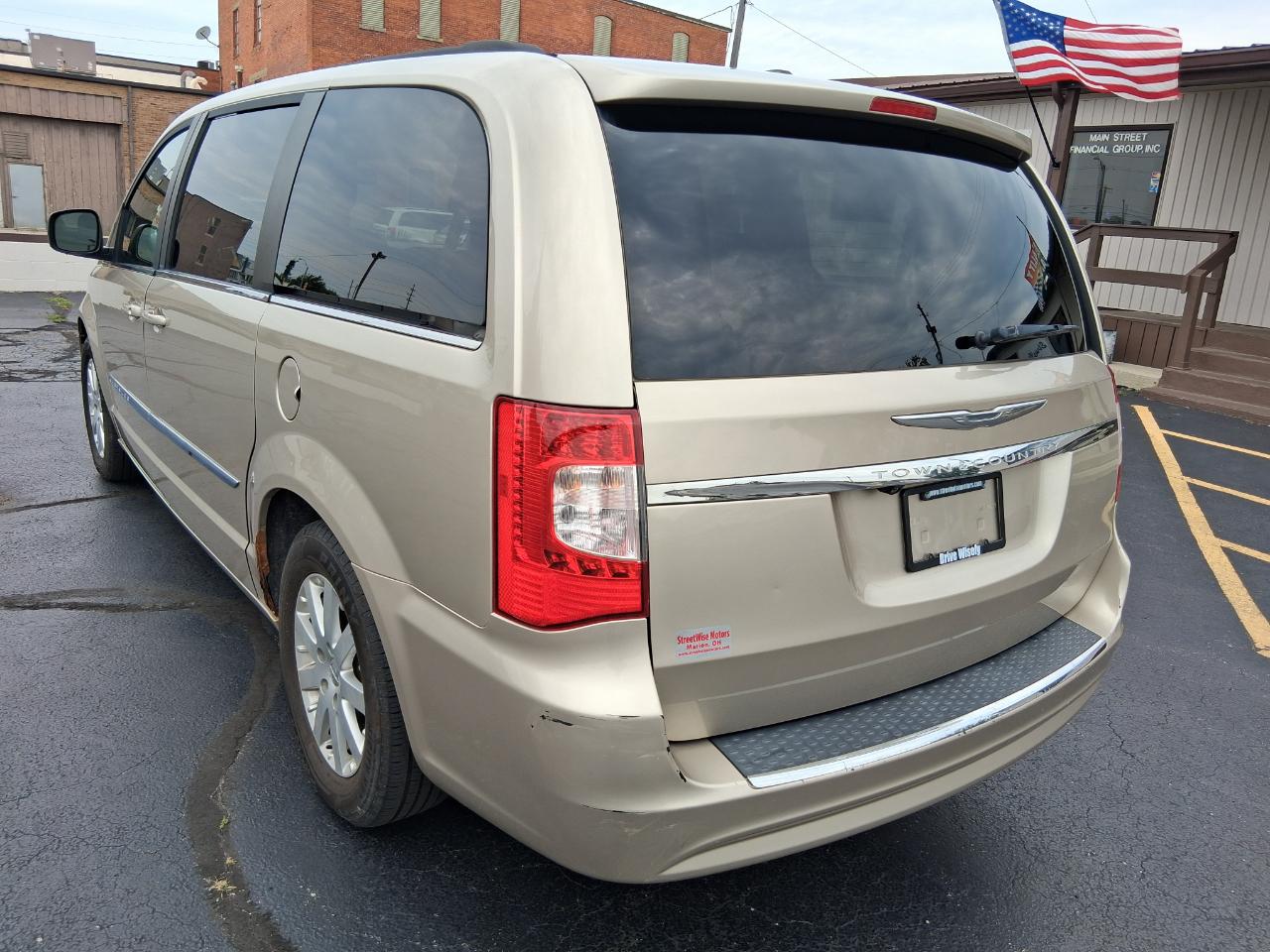 Chrysler Town & Country Touring 2012
