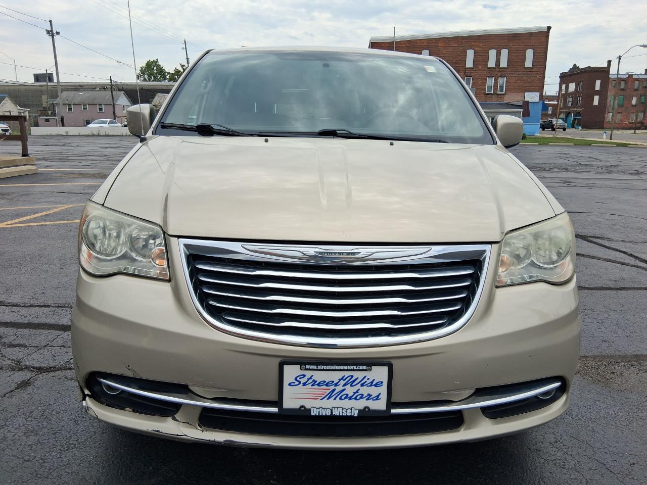 Chrysler Town & Country Touring 2012