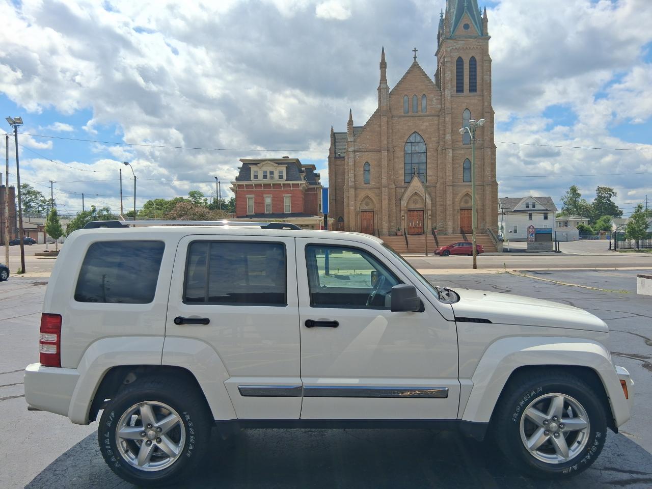 Jeep Liberty Limited 4WD 2009