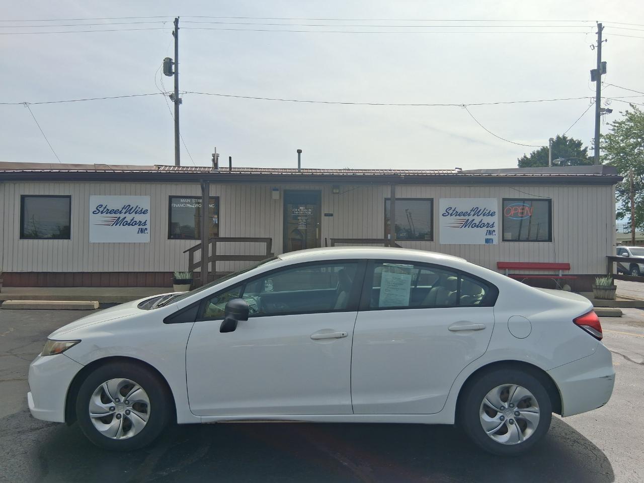 Honda Civic LX Sedan 5-Speed MT 2015