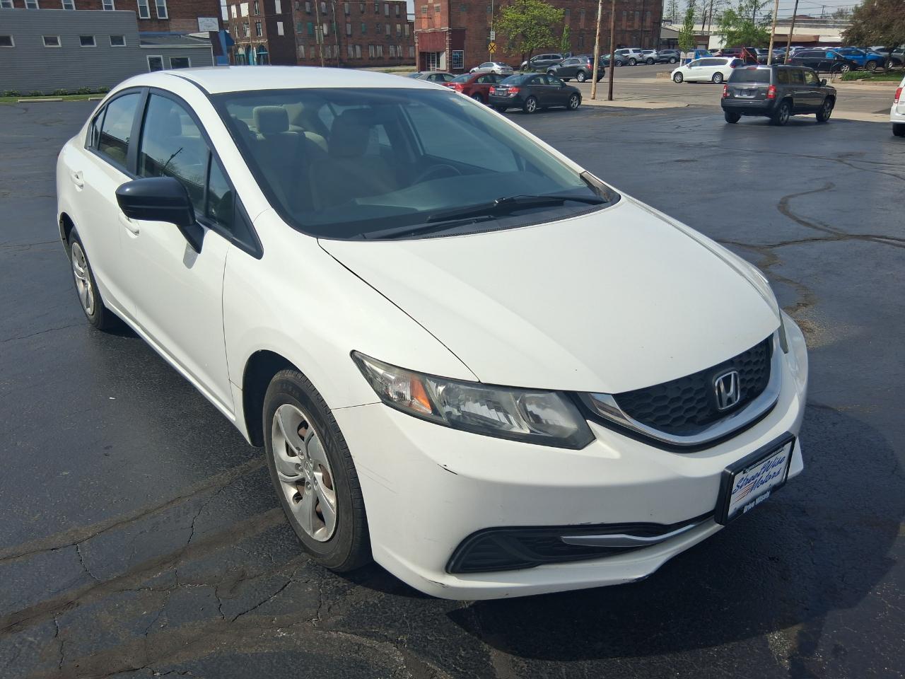 Honda Civic LX Sedan 5-Speed MT 2015