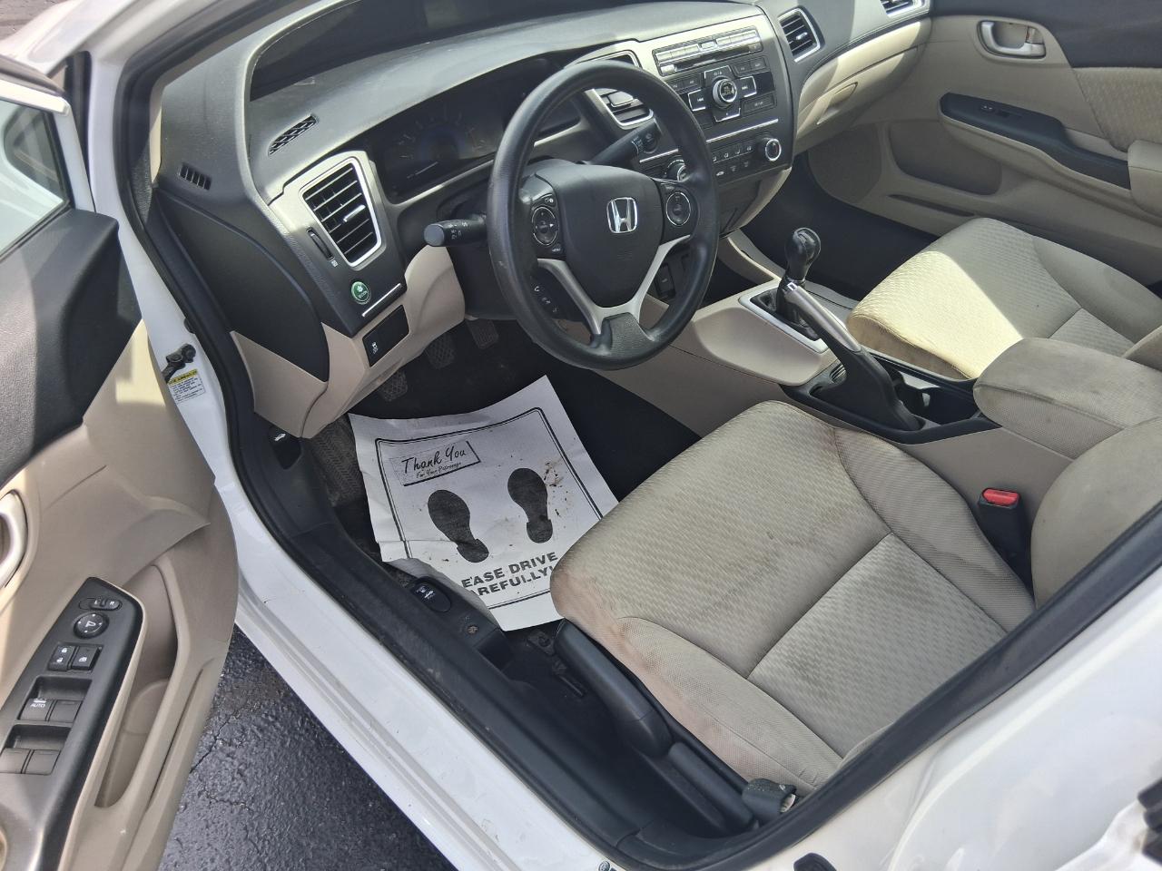 Honda Civic LX Sedan 5-Speed MT 2015