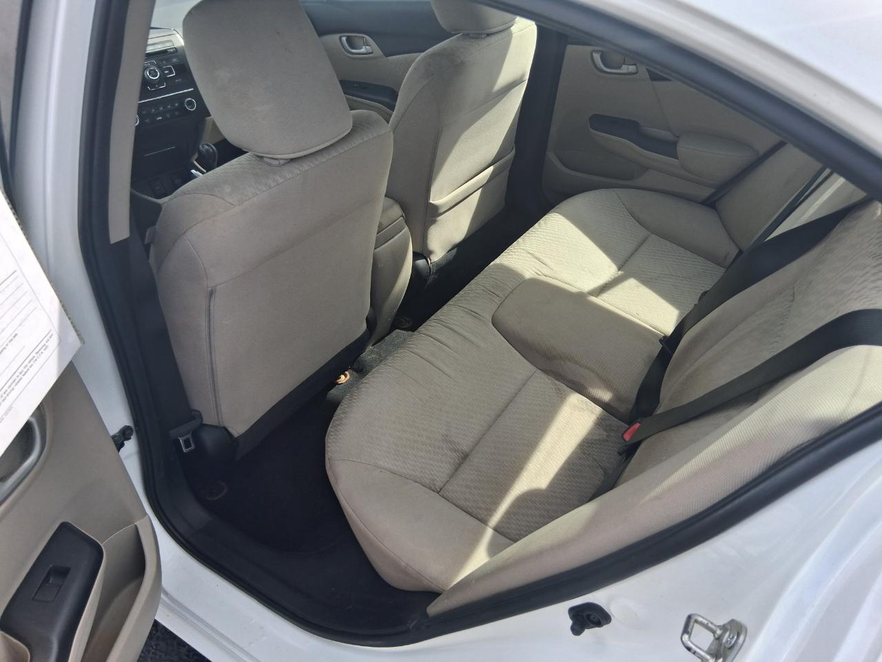 Honda Civic LX Sedan 5-Speed MT 2015