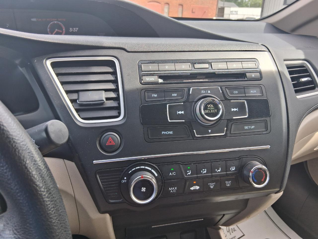 Honda Civic LX Sedan 5-Speed MT 2015