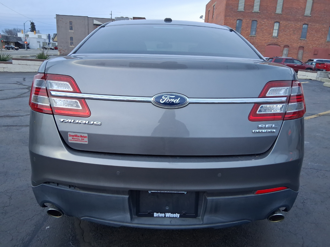 Ford Taurus SEL FWD 2013