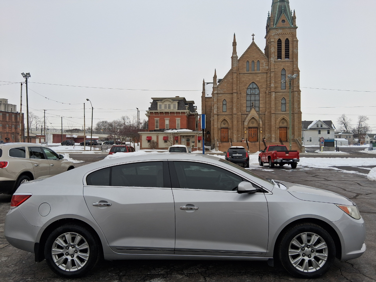 Buick LaCrosse Base 2013