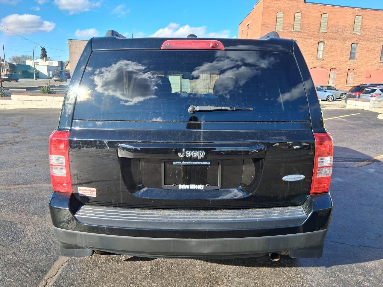 Jeep Patriot Latitude 2WD 2016