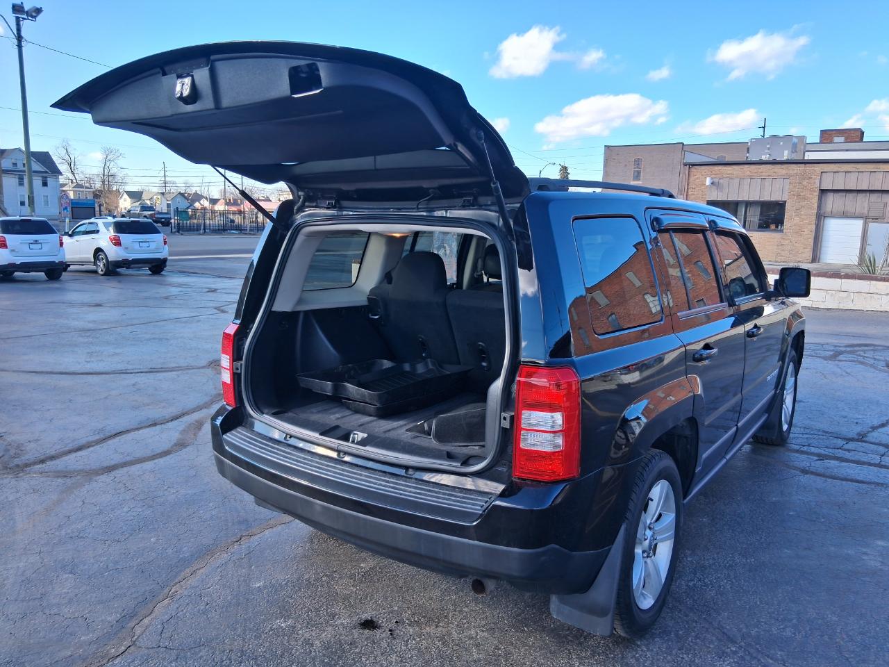 Jeep Patriot Latitude 2WD 2016