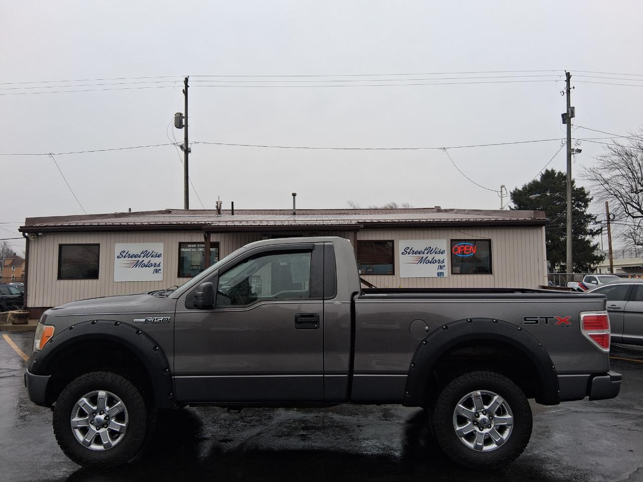 Ford F-150 STX 6.5-ft. Bed 4WD 2010