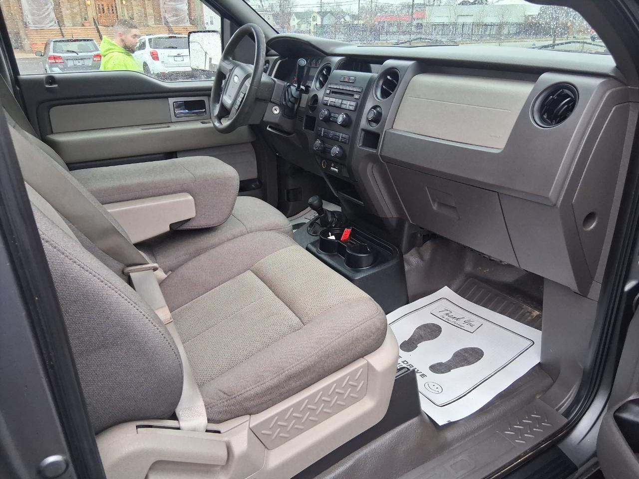 Ford F-150 STX 6.5-ft. Bed 4WD 2010