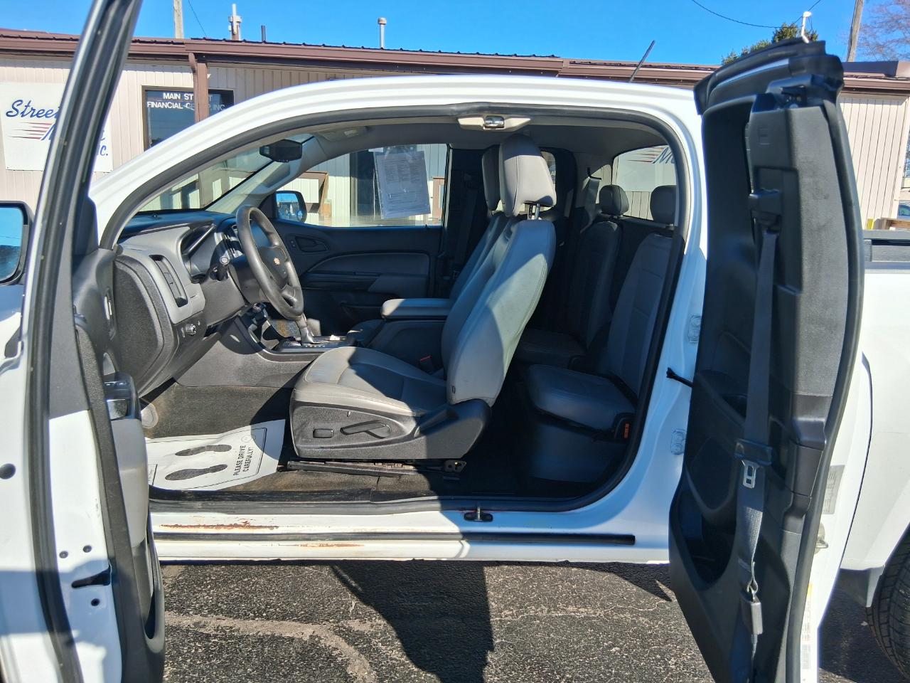 Chevrolet Colorado WT Ext. Cab 2WD 2015