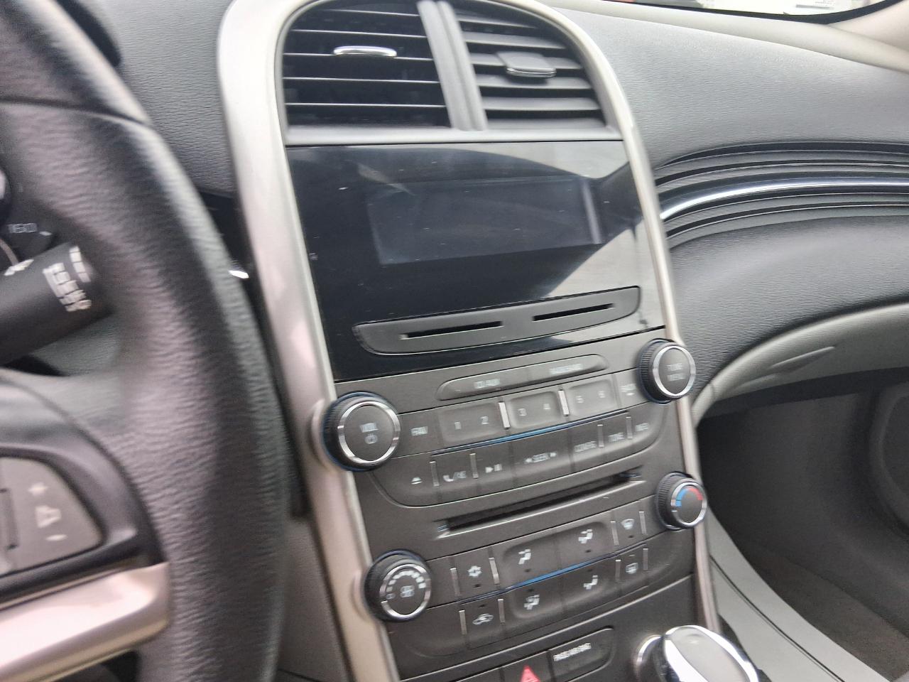 Chevrolet Malibu LS 2013