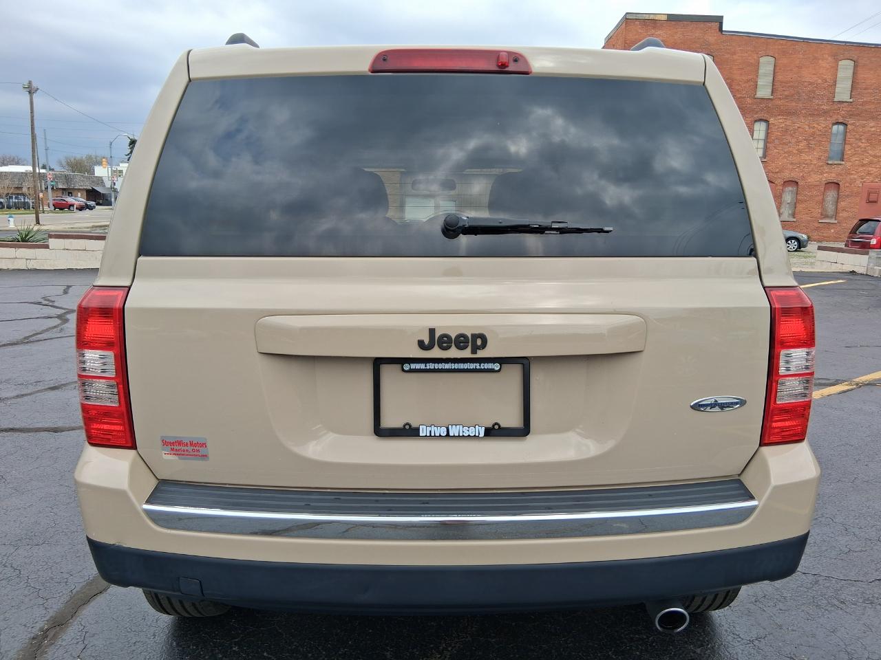 Jeep Patriot Latitude 2WD 2017