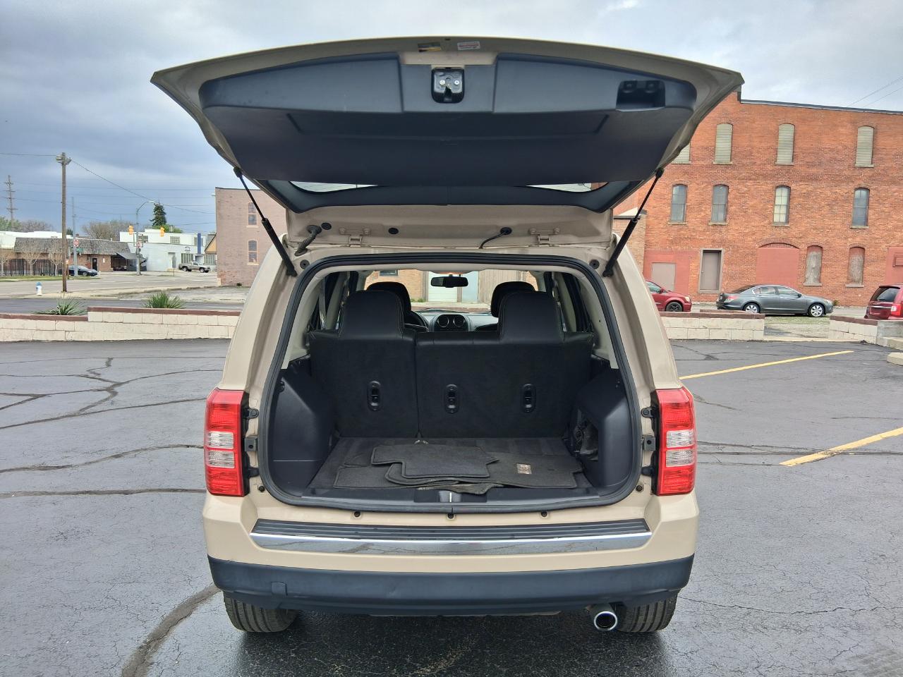 Jeep Patriot Latitude 2WD 2017