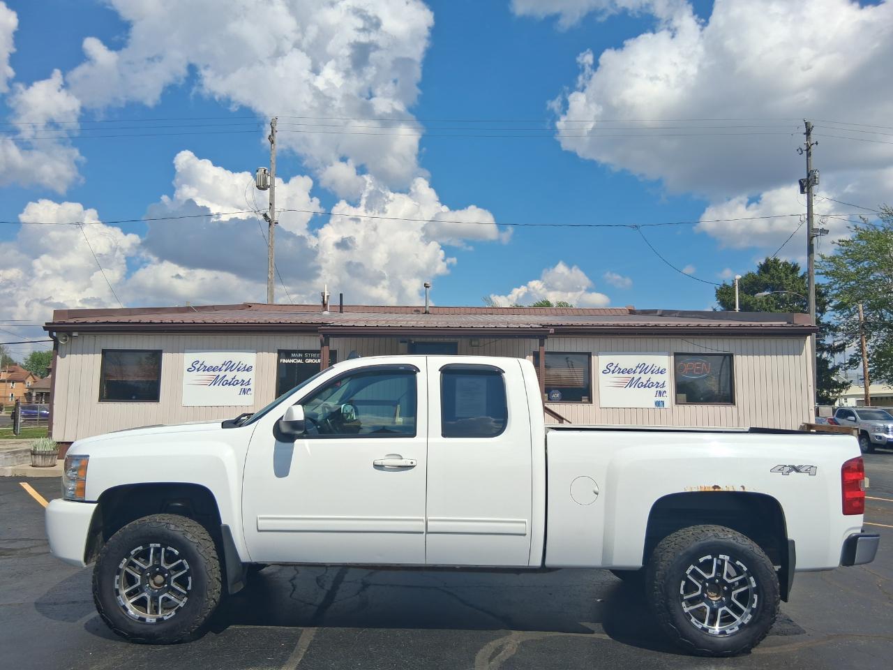 Chevrolet Silverado 1500 LTZ Ext. Cab Long Box 4WD 2013