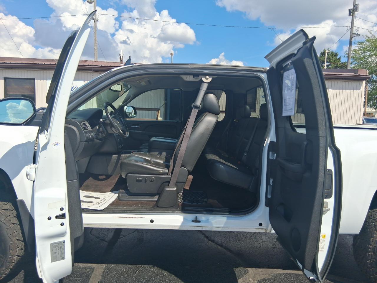 Chevrolet Silverado 1500 LTZ Ext. Cab Long Box 4WD 2013