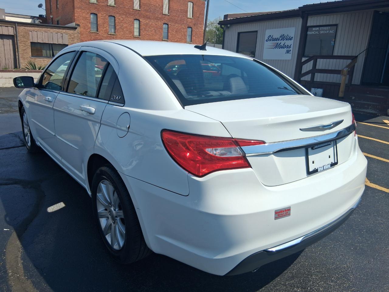 Chrysler 200 Touring 2012