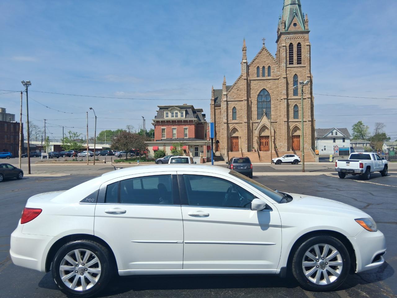 Chrysler 200 Touring 2012