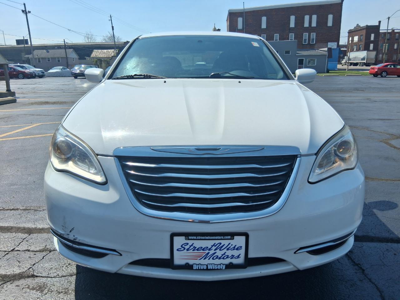 Chrysler 200 Touring 2012
