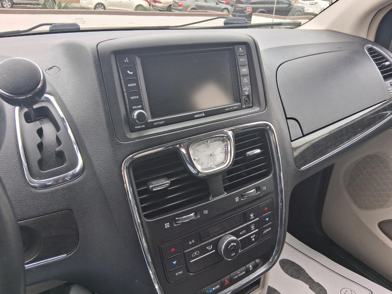 Chrysler Town & Country Touring 2015