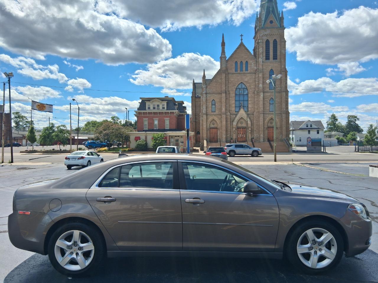 Chevrolet Malibu LS 2012