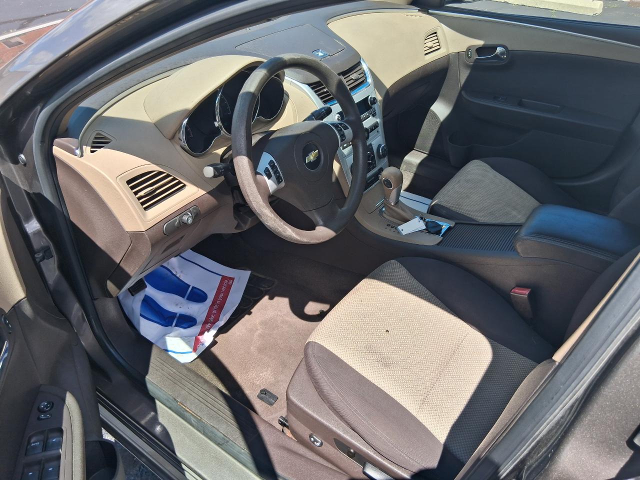 Chevrolet Malibu LS 2012