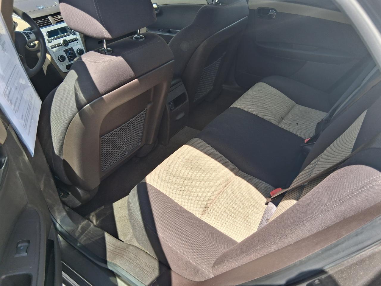 Chevrolet Malibu LS 2012