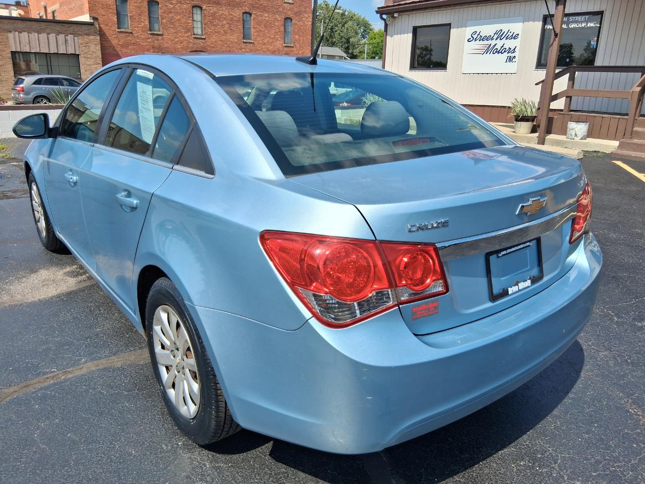 Chevrolet Cruze 1LT 2011