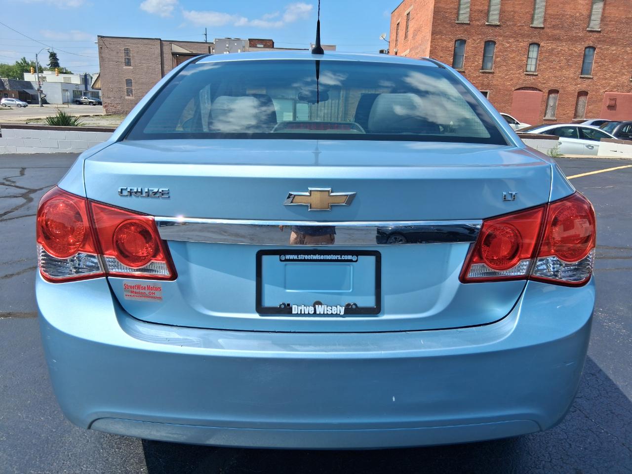 Chevrolet Cruze 1LT 2011