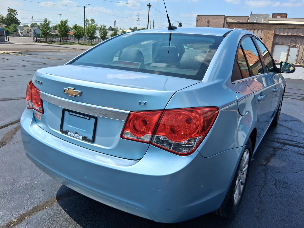 Chevrolet Cruze 1LT 2011