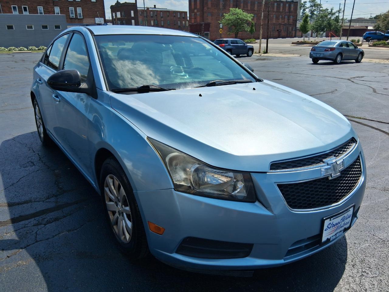 Chevrolet Cruze 1LT 2011