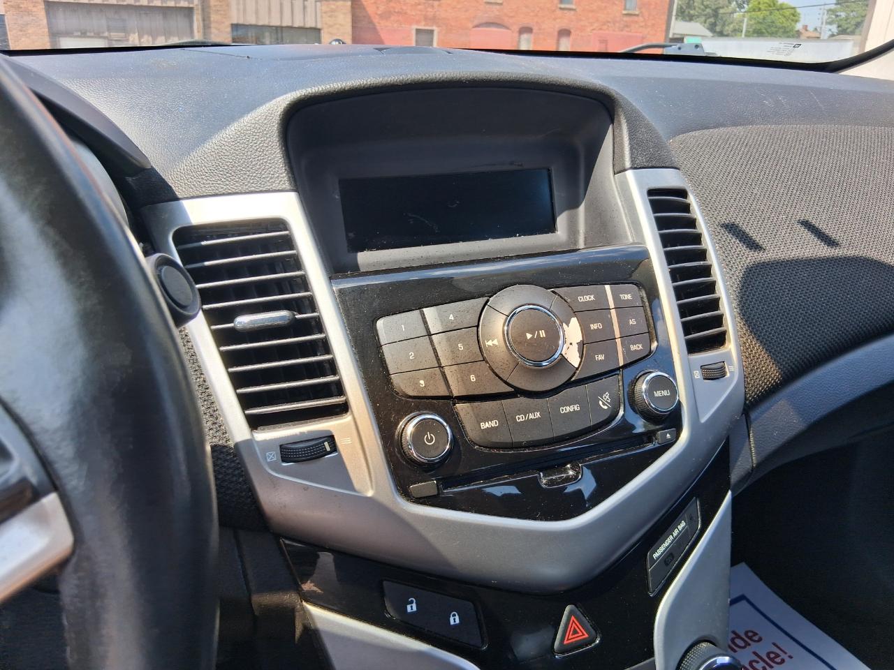 Chevrolet Cruze 1LT 2011