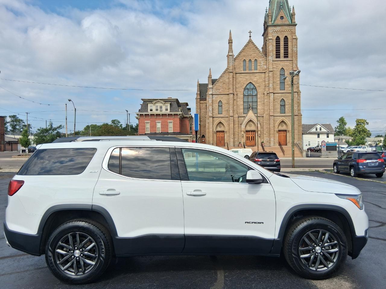 GMC Acadia SLT-1 FWD 2019