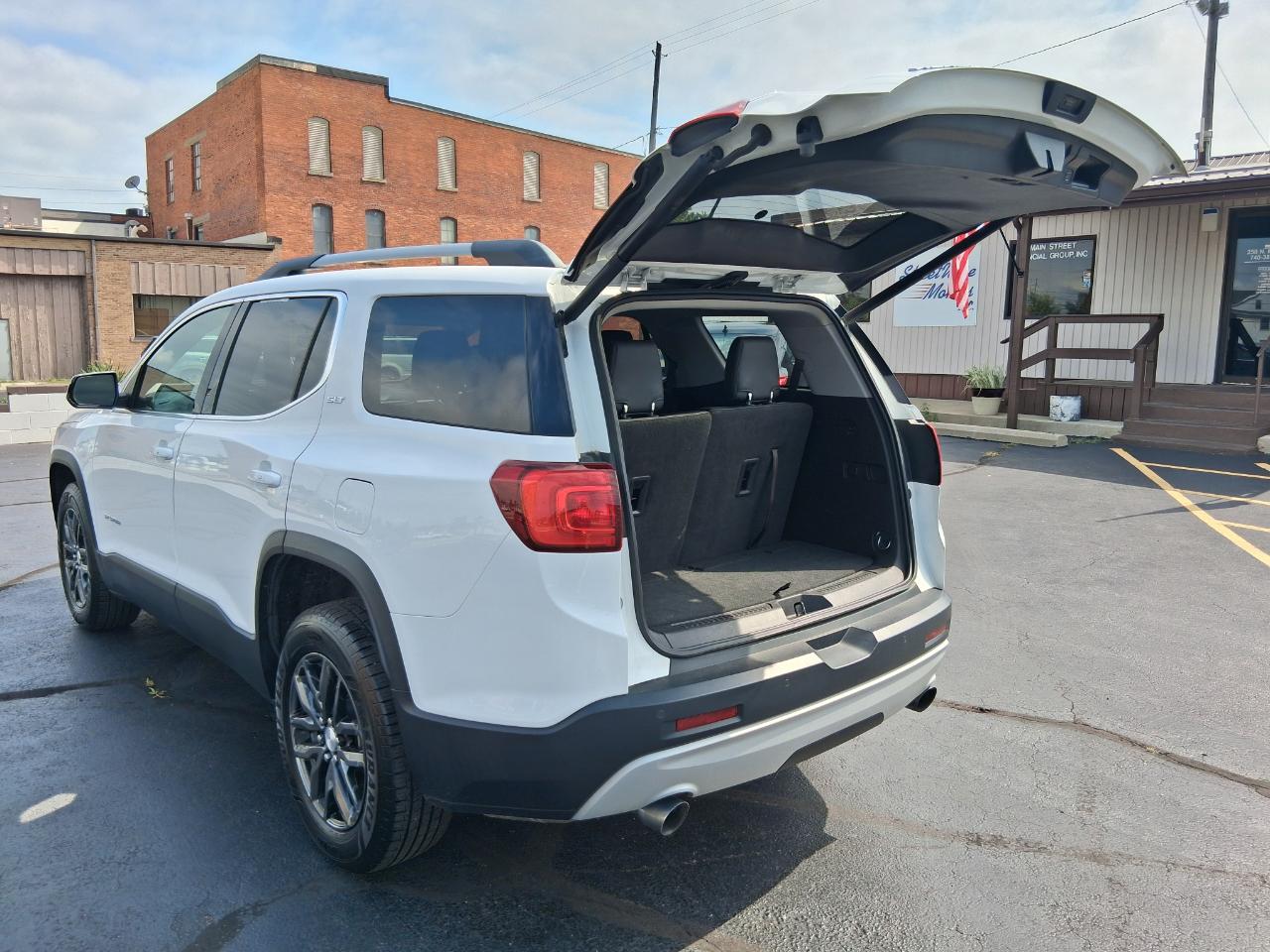 GMC Acadia SLT-1 FWD 2019
