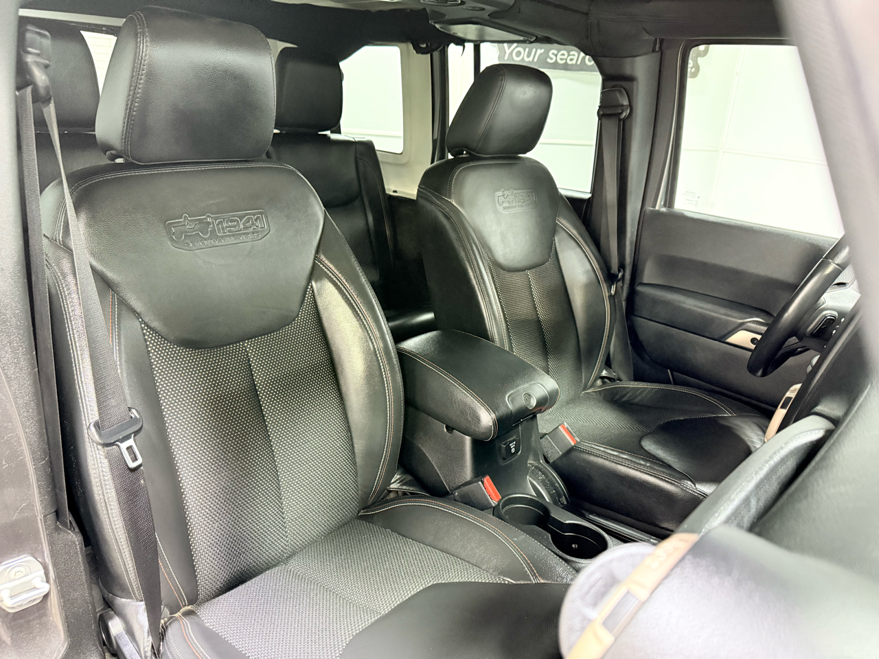 Jeep Wrangler Unlimited Sahara 4WD 2017