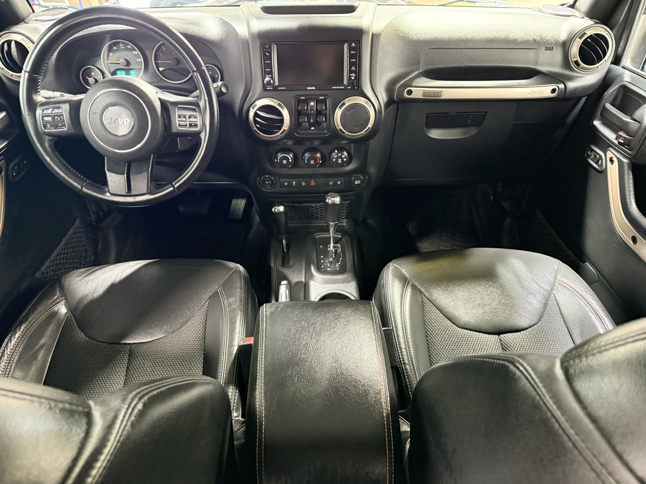 Jeep Wrangler Unlimited Sahara 4WD 2017