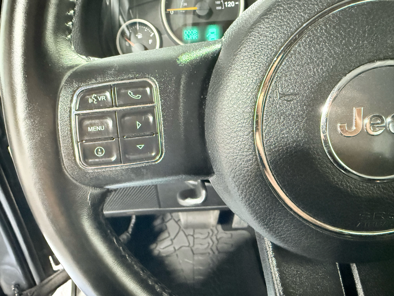 Jeep Wrangler Unlimited Sahara 4WD 2017