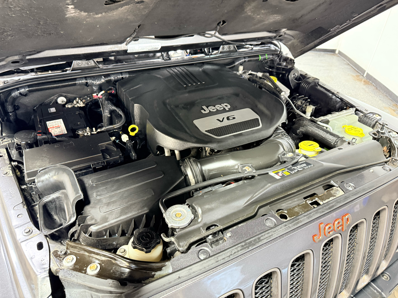 Jeep Wrangler Unlimited Sahara 4WD 2017