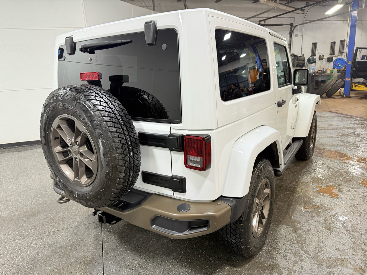 2016 Jeep Wrangler Anniversary Edition photo 4