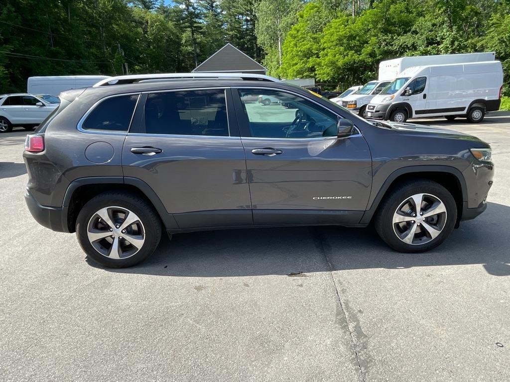 Jeep Cherokee  2021
