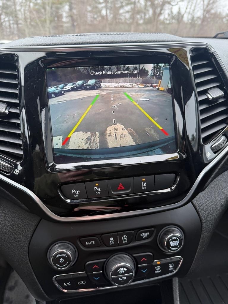 Jeep Cherokee  2021