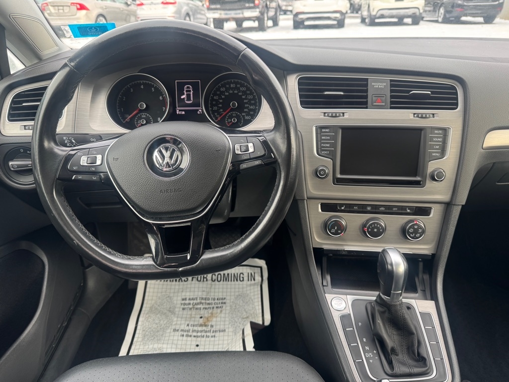 Volkswagen Golf  2017