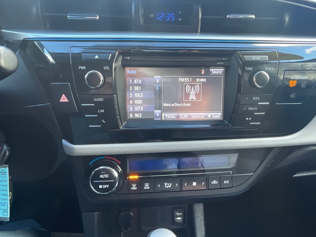 Toyota Corolla  2015