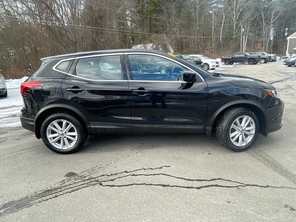 Nissan Rogue Sport S 2019