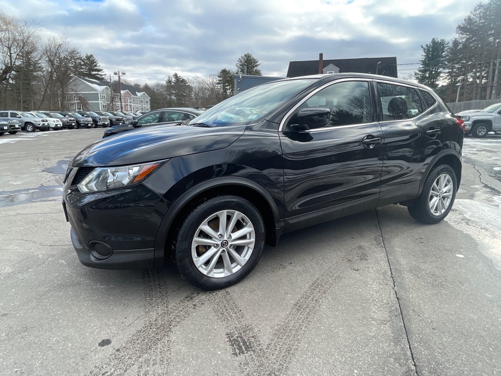 Nissan Rogue Sport S 2019