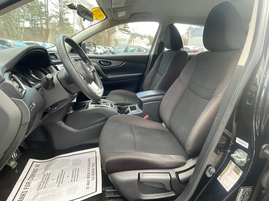 Nissan Rogue Sport S 2019