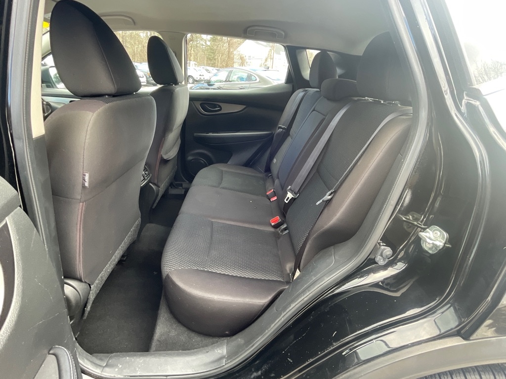 Nissan Rogue Sport S 2019